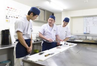 寿司職人見習い
