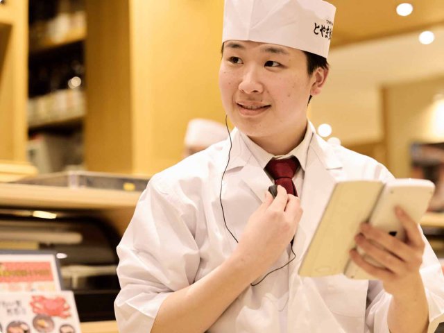 お寿司屋さんでのホールスタッフ